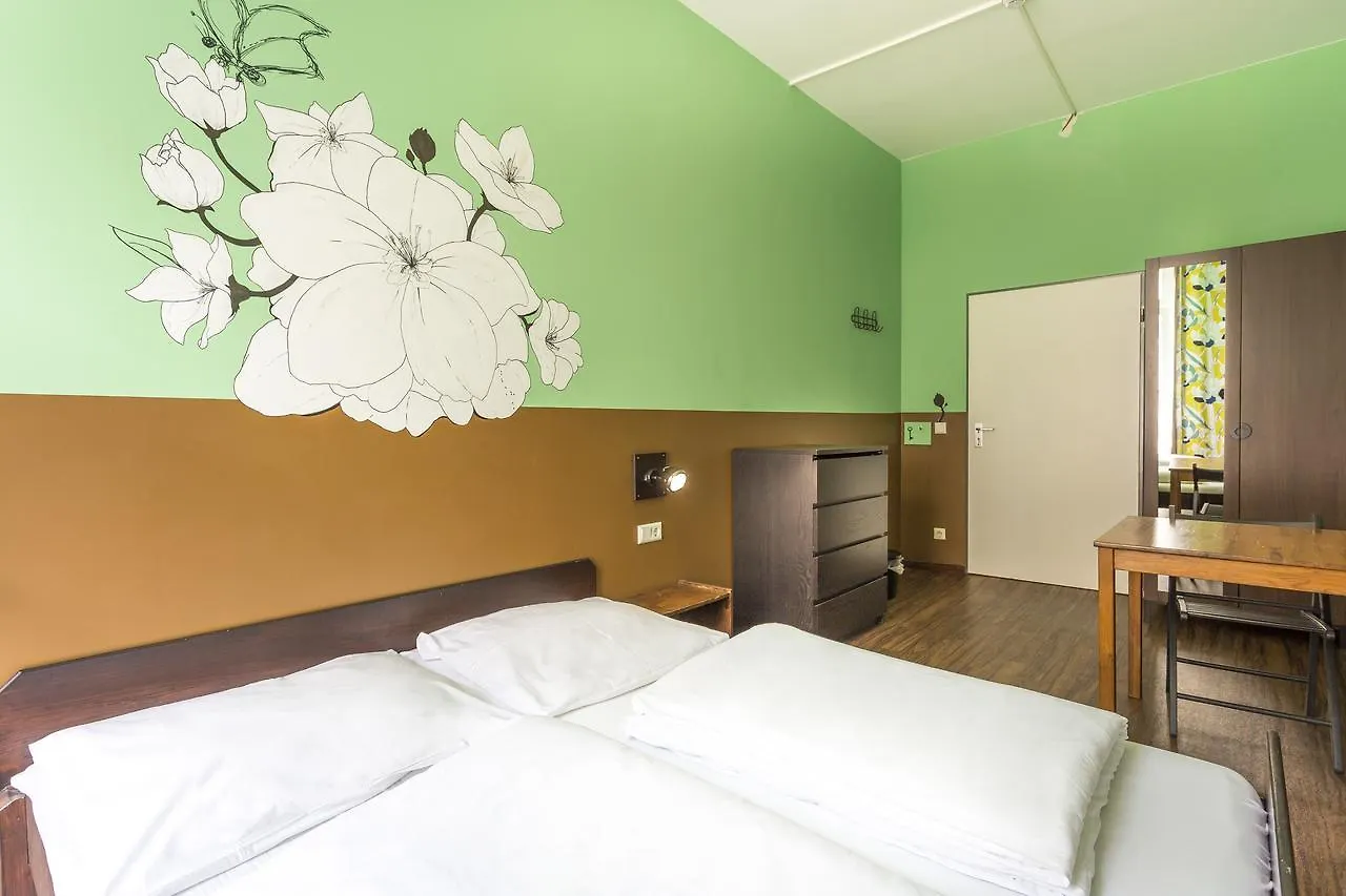 Sunflower Hostel Berlin 0*,